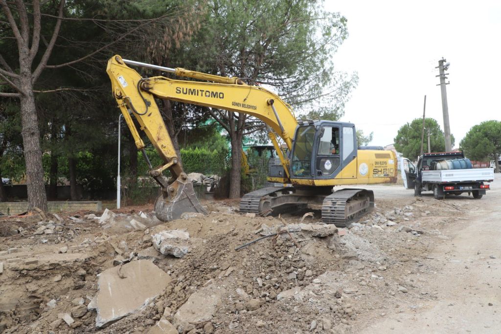 Gönen Belediyesi, Gündoğdu Mahallesi’nde kapsamlı bir yenileme ve modernleşme çalışması