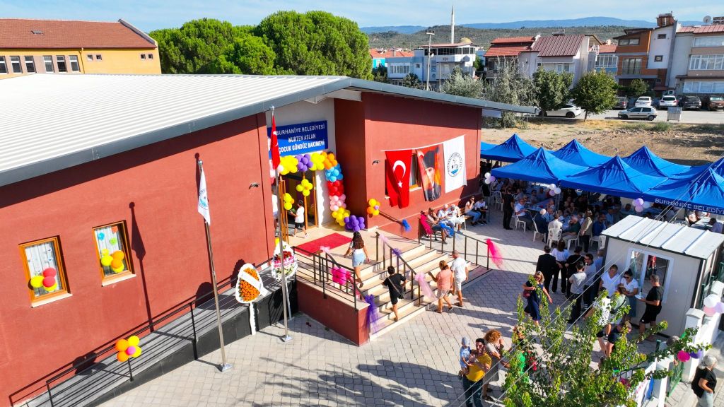 Burhaniye Belediye Başkanı Ali Kemal Deveciler, sosyal belediyecilik anlayışı doğrultusunda