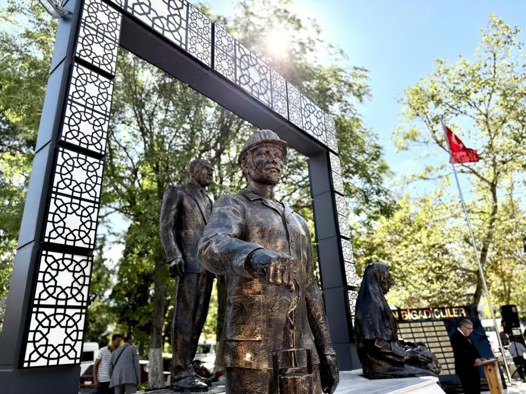 Bigadiç Belediye Başkanı Mustafa Göksel, 19 Eylül Gaziler Günü dolayısıyla