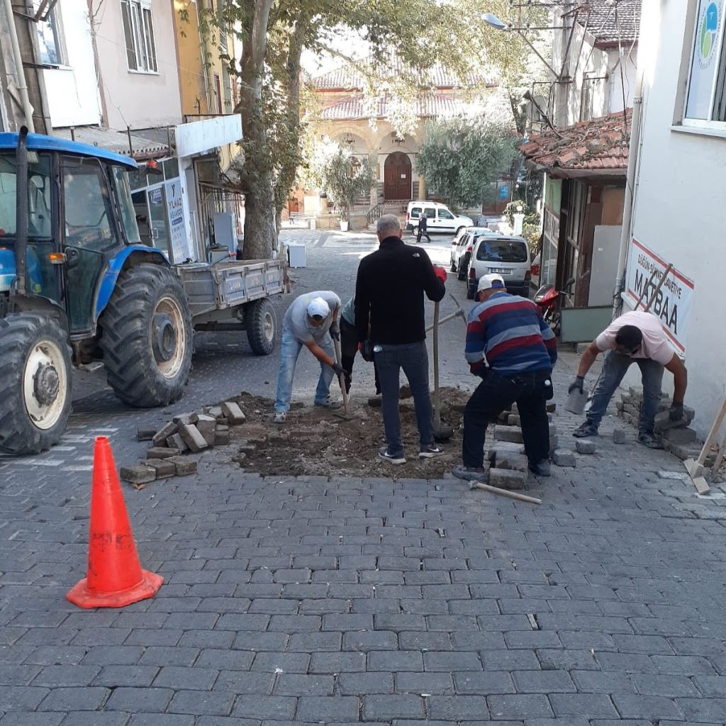 Bigadiç’te Yollar Yenileniyor! 552634754 17910848661214446 6503560934693265881 n - Marmara Bölge Gazetesi