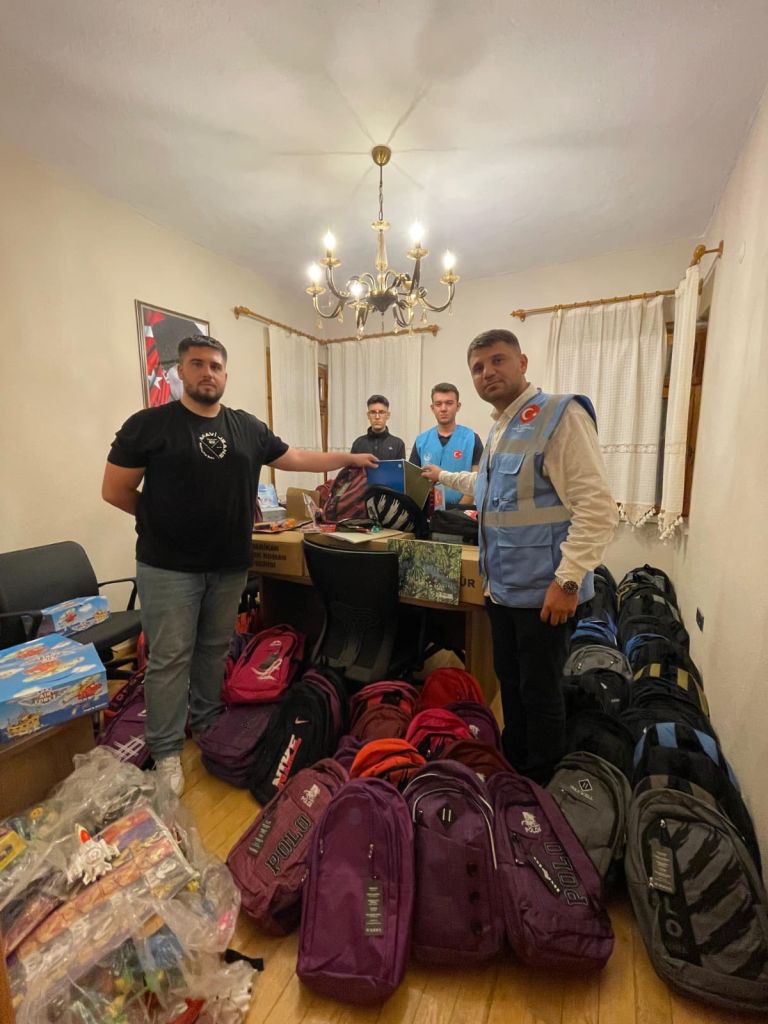“Ülkü Ocakları Yardım Yapmaz, Elindekini Paylaşır” 553473715 1217867113721215 2094896302614723801 n - Marmara Bölge Gazetesi