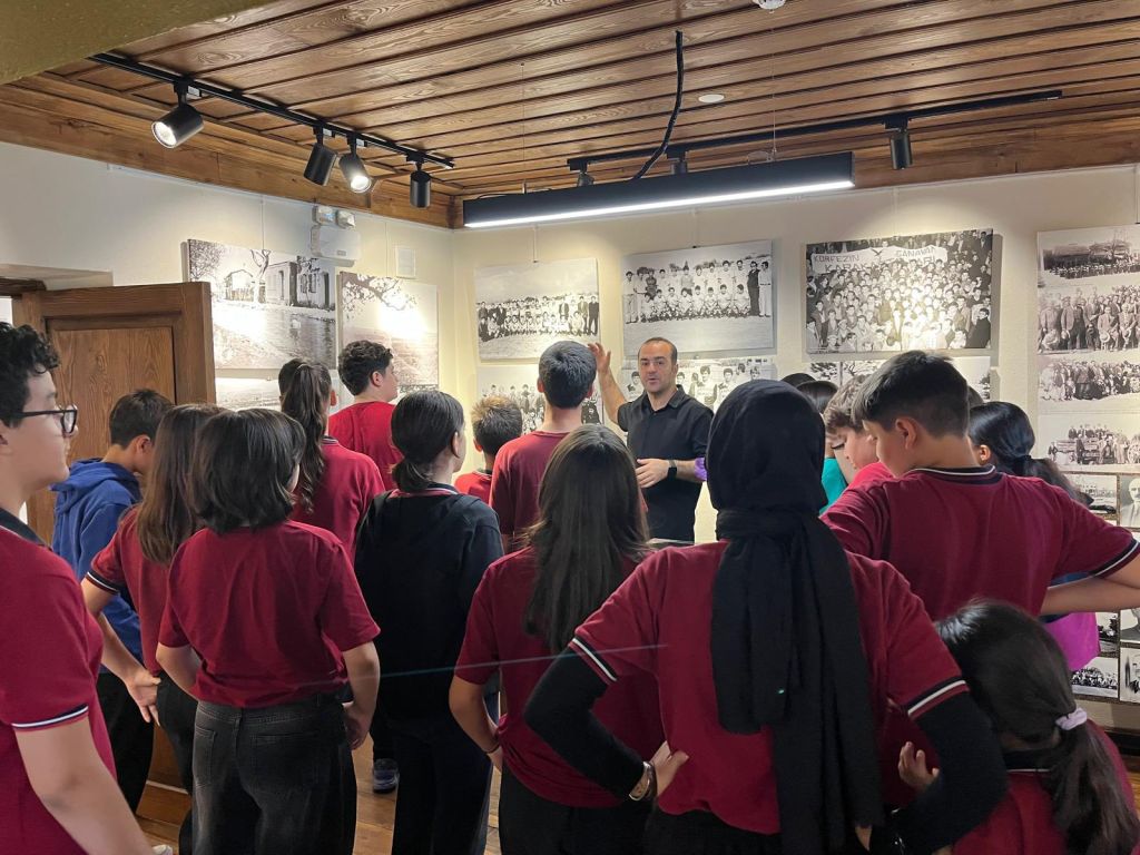 Burhaniye’den Öğrencilere Unutulmaz Gezi! 554317747 1255207593312273 4397800779101155154 n - Marmara Bölge Gazetesi