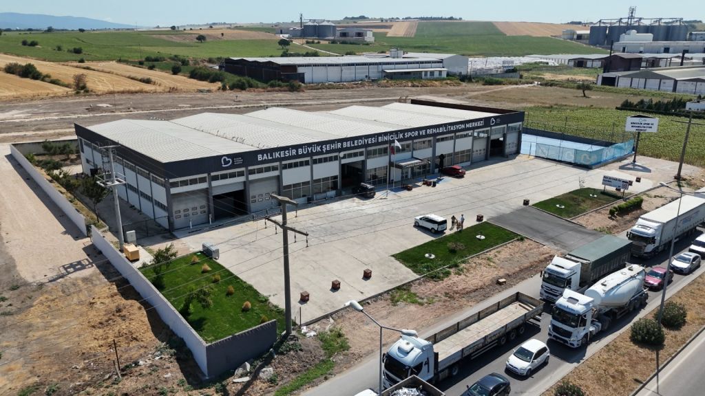 Balıkesir Büyükşehir Belediyesi, özel bireylerin gelişimine sunduğu katkılarla örnek bir