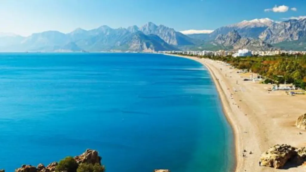 853 konyaaltiplajigezilecekyerler - Marmara Bölge Gazetesi