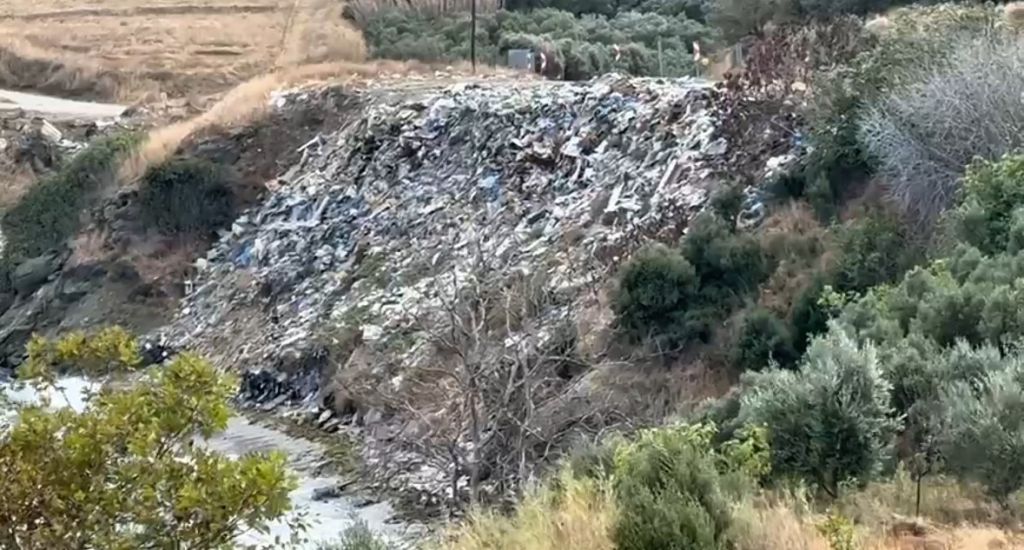 Türkiye’nin En Büyük Balıkçı Köyünü Pislik Götürüyor! AW529607 01 - Marmara Bölge Gazetesi