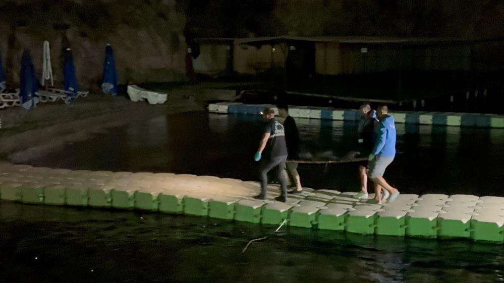Balıkesir’in Erdek ilçesinde dün gece yarısı trajik bir olay yaşandı.