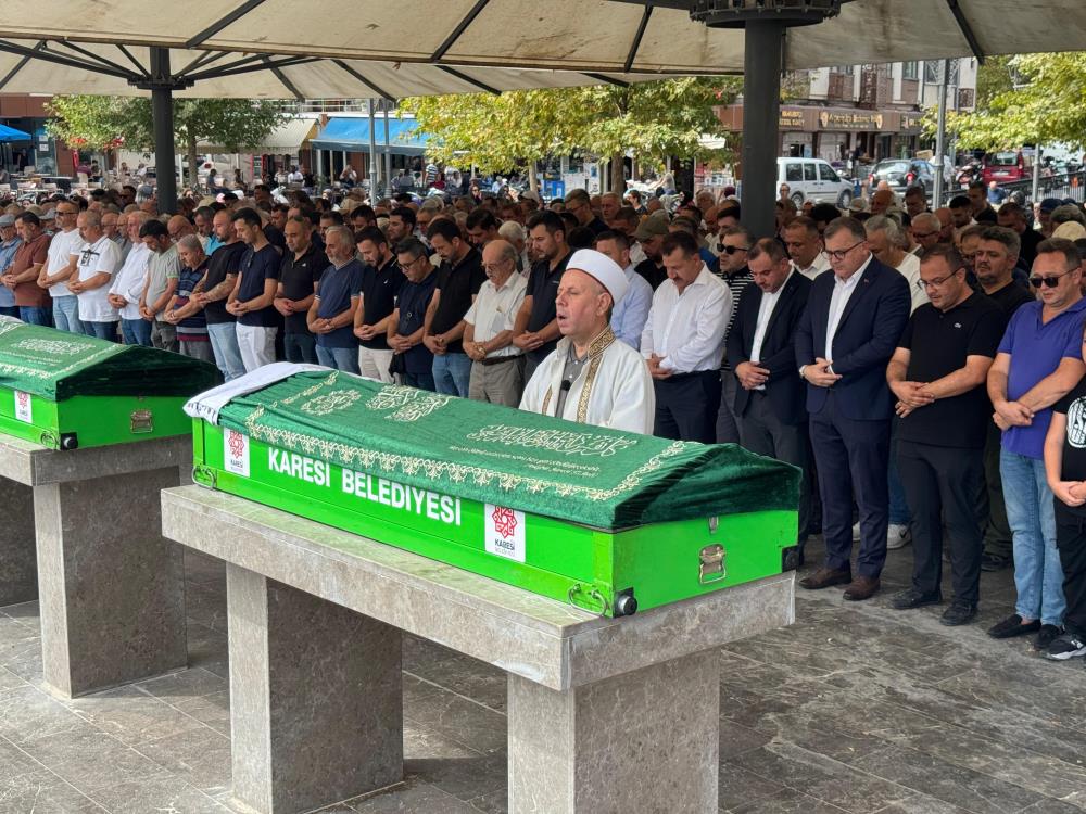 Balıkesir basınının deneyimli isimlerinden, sarı basın kartı sahibi gazeteci Emrah