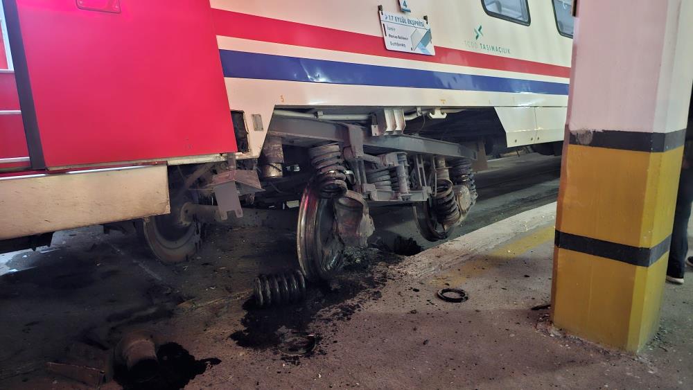 Bandırma’da Yolcu Treni Kaza Yaptı! AW541850 03 - Marmara Bölge Gazetesi