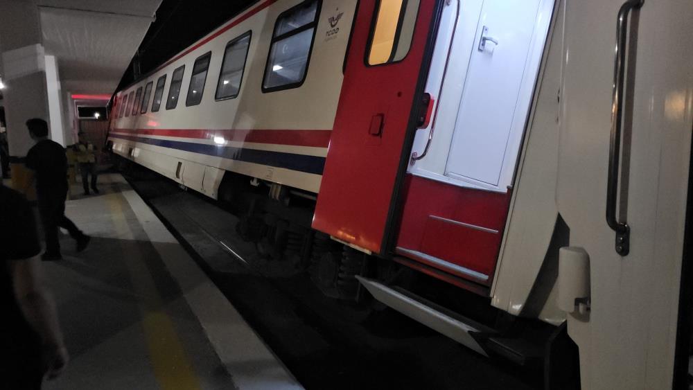 Bandırma’da Yolcu Treni Kaza Yaptı! AW541850 04 - Marmara Bölge Gazetesi