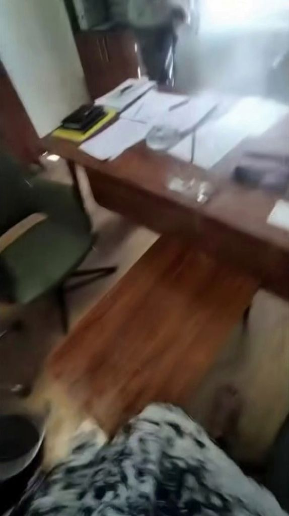 İşten Çıkarılan Kadın, Şefin Üzerine Kaynar Su Döktü AW544403 05 - Marmara Bölge Gazetesi