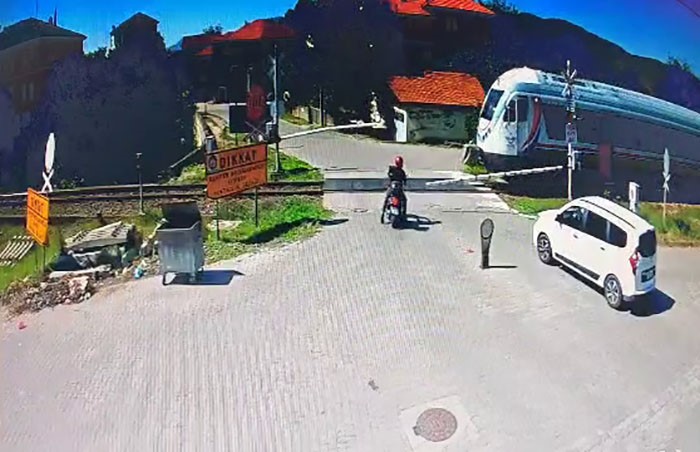 Tren Motosikleti Biçti AW544615 02 - Marmara Bölge Gazetesi