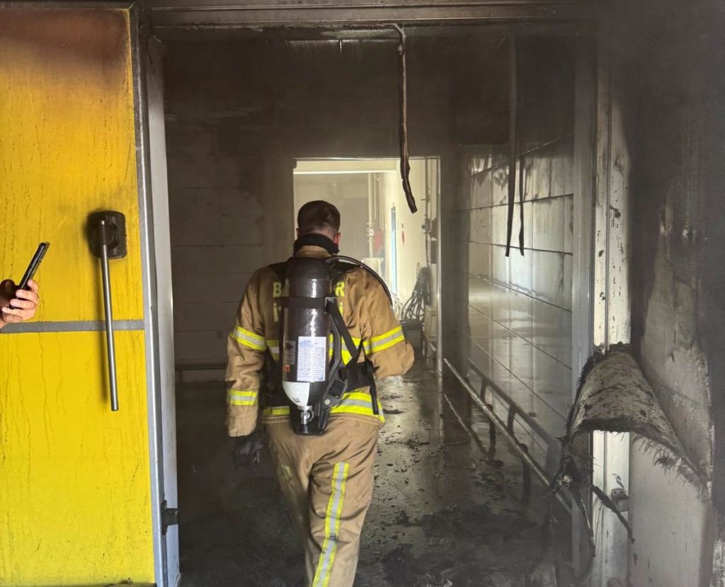 Balıkesir’in Bandırma ilçesinde Karacabey yolu üzerinde bulunan damızlık işletme tesislerinde