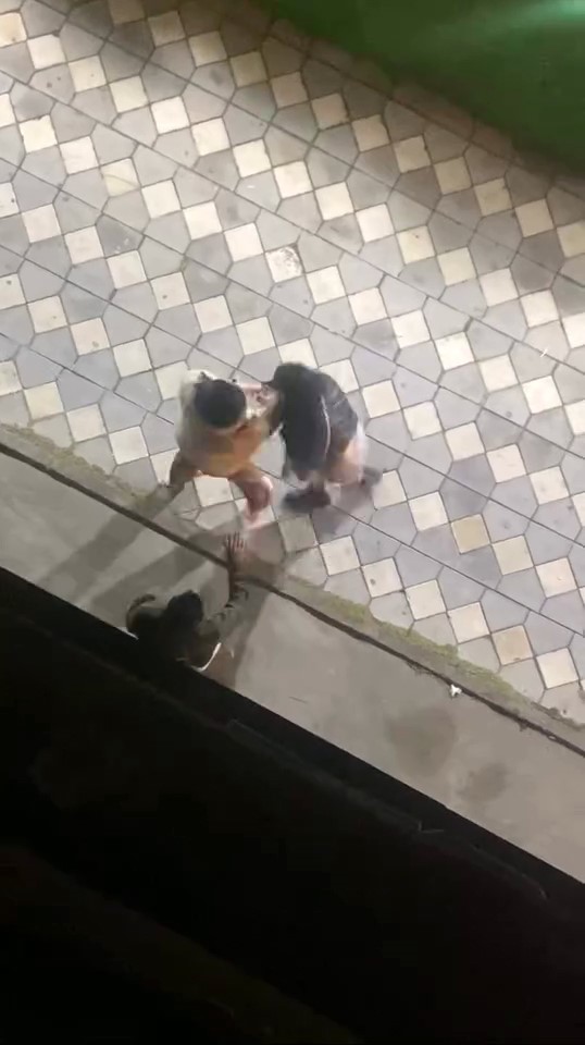 Sokak Ortasında Saç Baş Kavga! AW548780 01 - Marmara Bölge Gazetesi