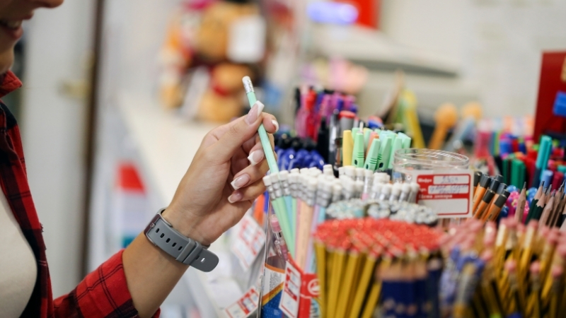 Yeni eğitim öğretim yılına sayılı günler kala Balıkesir'de veliler okul