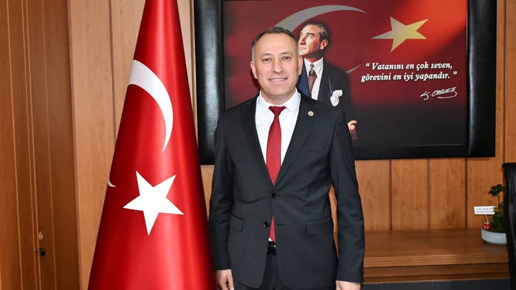 KYK Yurdunda Öğrenciler Gece Yarısı Sokağa Atıldı İddiası! Balikesir Genclik ve Spor Il Muduru Adem Ozalp - Marmara Bölge Gazetesi