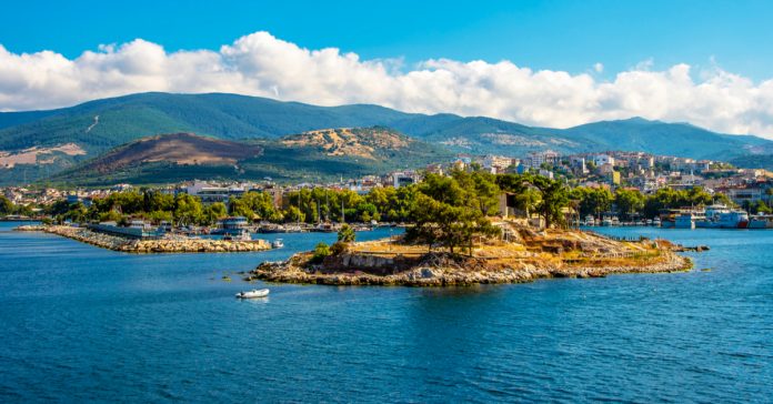 Marmara’nın İlk Tatil Beldesi: Erdek’in Güzellikleri Erdek zeytinli adasi scaled 1 - Marmara Bölge Gazetesi