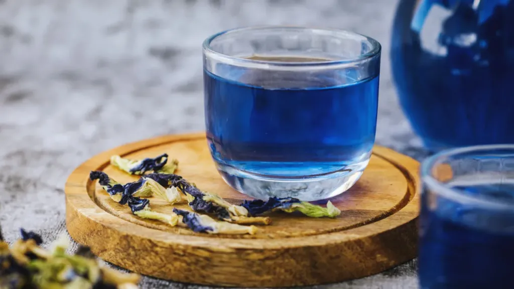 Doğanın sunduğu şifalı bitkiler arasında öne çıkan mavi hindiba, İbn-i