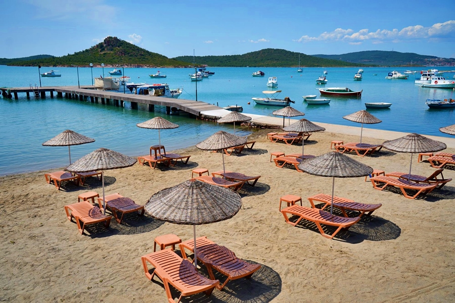 Balıkesir’in Ayvalık ilçesine bağlı Cunda Adası’nın kuzeyinde yer alan Patriça