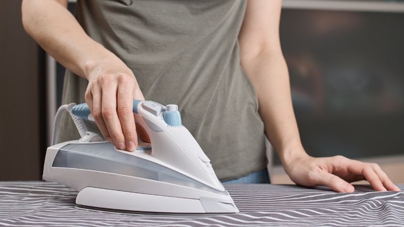 Ev işlerinde en çok kullanılan elektronik aletlerden biri olan ütüler,