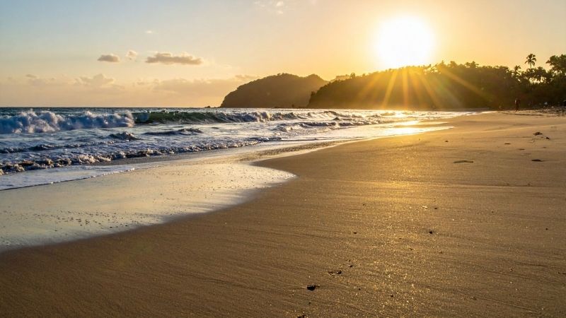 Balıkesir’in Erdek ilçesinde bulunan Çuğra Plajı, mavi bayraklı tertemiz denizi