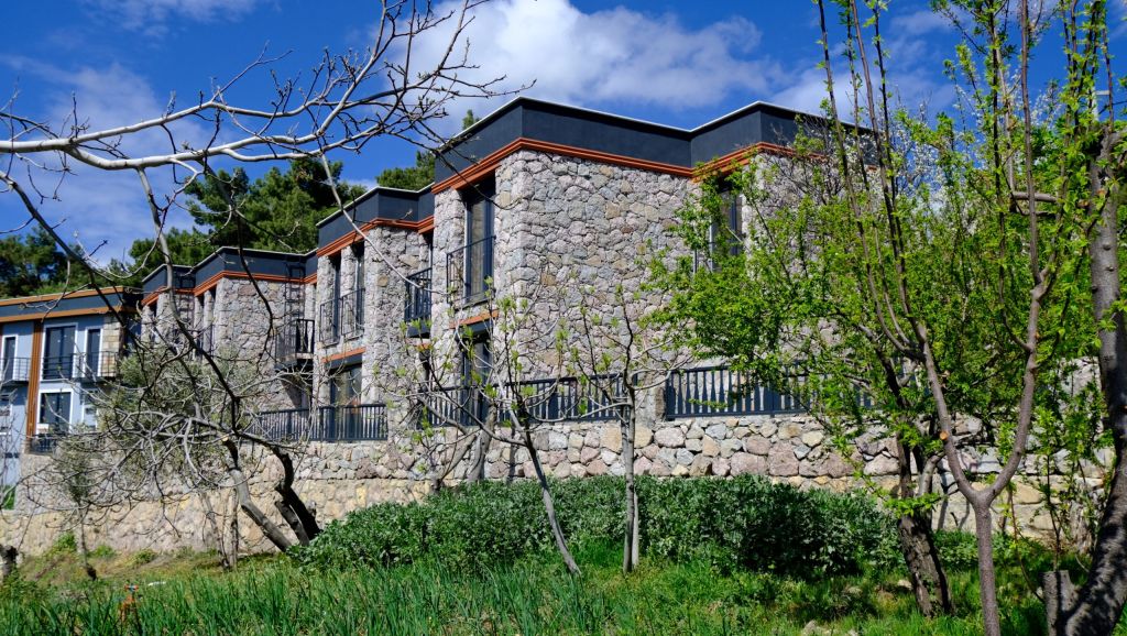 Sazli Koyunde Satilik Mustakil Tas Evler 2 scaled 1 - Marmara Bölge Gazetesi