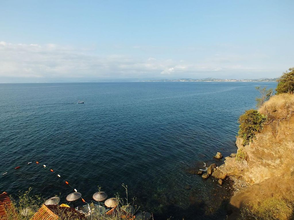 Dalgalardan Uzak, Sakin Bir Kaçış Noktası Sinop Beachleri Zinos Beach 01 - Marmara Bölge Gazetesi