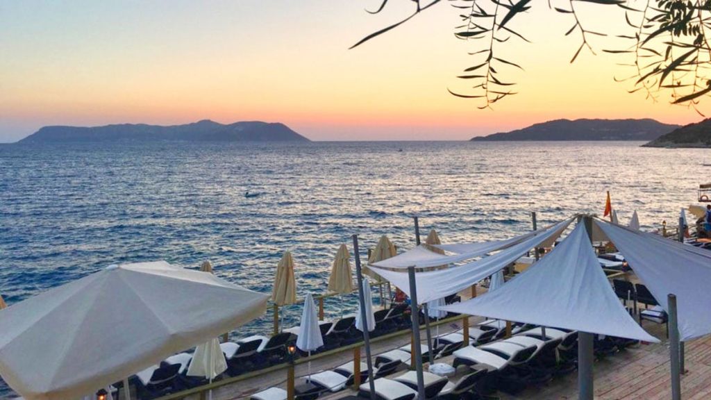 asmaalti plaji kas 1 - Marmara Bölge Gazetesi