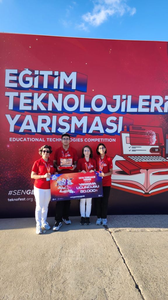 Balıkesirli Öğrenciler TEKNOFEST’te Zirveye Damga Vurdu! bb3582bd 66fc 4c22 9aad 47c124992f8e - Marmara Bölge Gazetesi
