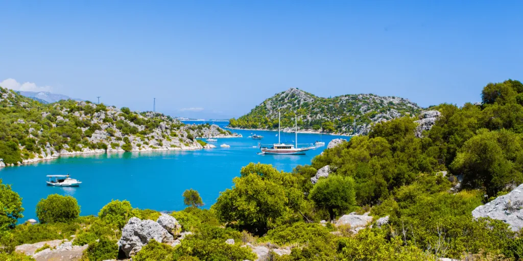 Doğa ve Tarihi Aynı Anda Yaşatan Plaj - Marmara Bölge Gazetesi