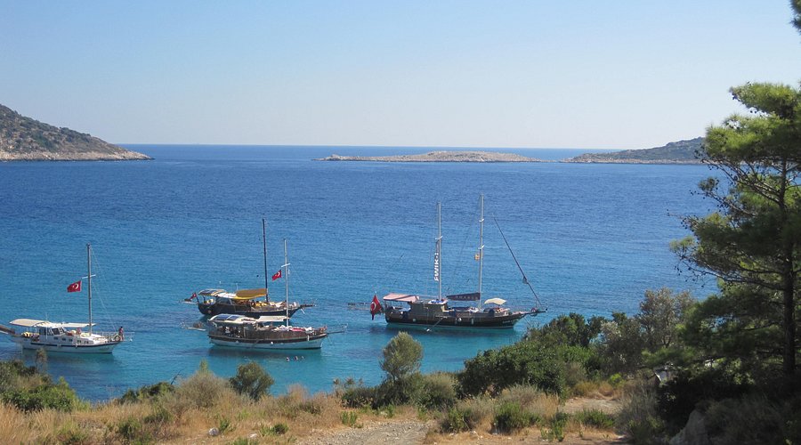Tekne Turlarıyla Ulaşabileceğiniz Masmavi Fırnaz Koyu caption 40 - Marmara Bölge Gazetesi