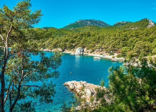 Turkuazın Saklı Koynunda Sessiz Bir Kaçış ceneviz koyu a m - Marmara Bölge Gazetesi