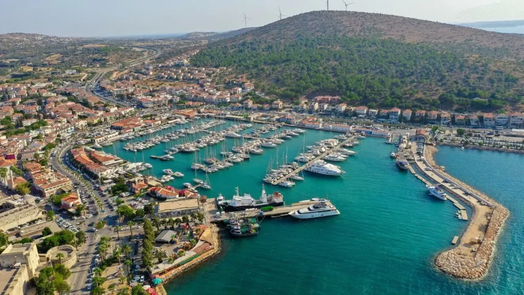 Termal Sularla Denizin Buluştuğu Tek Nokta! cesme marina izmir 1 - Marmara Bölge Gazetesi