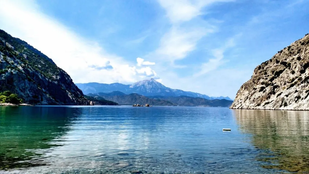 Antalya’nın Kumluca ilçesi açıklarında, Adrasan’ın bakir doğasında saklı kalan Porto