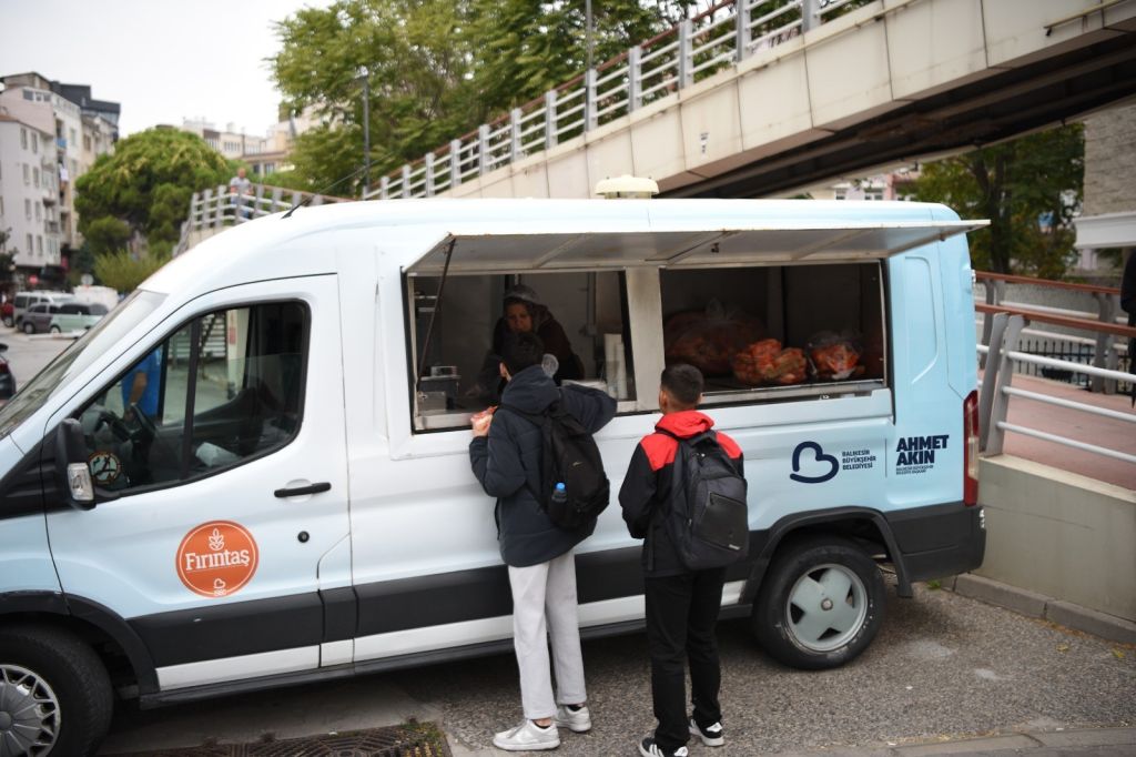 Balıkesir’de Öğrencilere Ücretsiz Günaydın Çorbası Dağıtılıyor e95729ee 3033 4118 99e0 dfe4712386a1 - Marmara Bölge Gazetesi