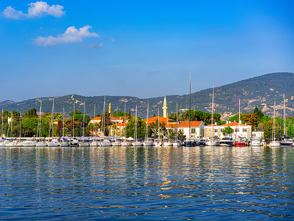 Balıkesir’e Yakın Keşfedilmemiş Bir Ege Hazinesi foca ic - Marmara Bölge Gazetesi