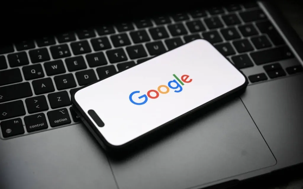 Google ve bağlı servislerinde, özellikle Türkiye ve Avrupa'nın bazı bölgelerinde