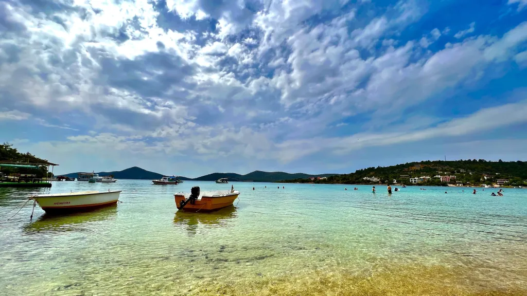 Berrak Sularıyla Tatilcilerin Gözdesi google photo 689de8614f7c2 - Marmara Bölge Gazetesi