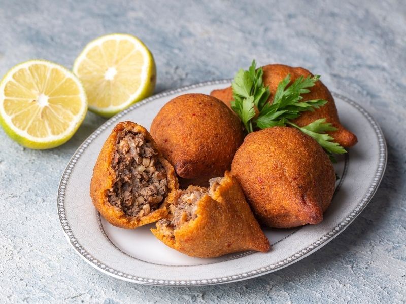 İçli köfte artık ustalık gerektirmeden evde de tam kıvamında hazırlanabiliyor.