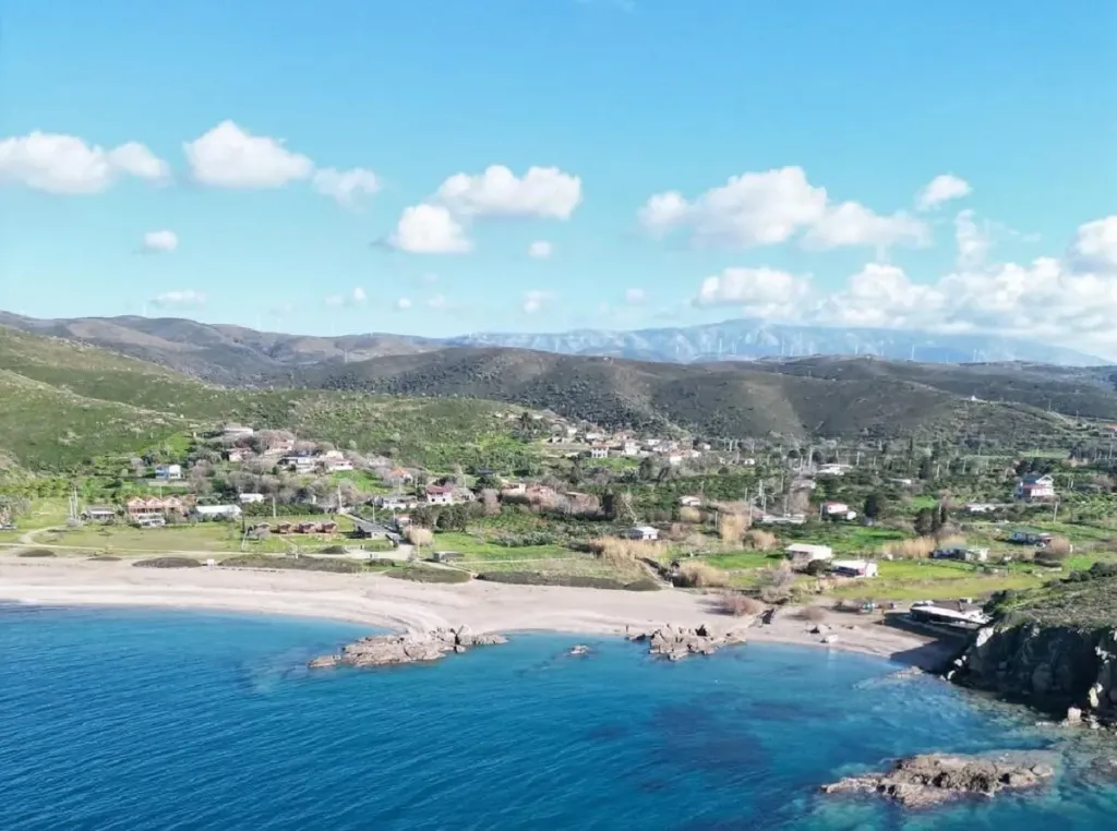 İzmir’in kuzeyinde, Karaburun ilçesinin keşfedilmeyi bekleyen saklı koylarından biri olan