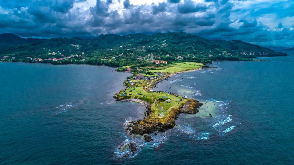 Karadeniz kıyılarında gizli kalmış köyler, doğal güzellikleri ve salaş balıkçılarıyla