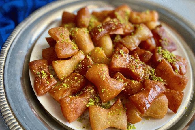 Edremit’in yüzyıllardır sofraları süsleyen mafiş tatlısı, şerbet ve cevizin eşsiz