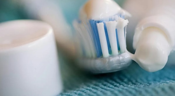 Kararan Gümüşler Nasıl Parlatılır? İşte Evde Uygulanabilecek Pratik Yöntemler s 06e064df18603e0edfd9dab07a5116dcad80f559 - Marmara Bölge Gazetesi