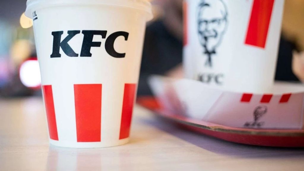 Dünyanın en tanınmış fast food markalarından KFC, Türkiye’ye dönüş yapıyor.