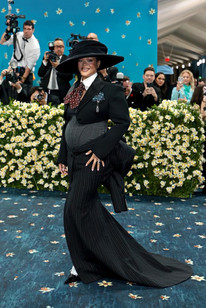Rihanna’nın Kız Bebek Hayali Gerçek Oldu s e93f6f08e315e4c18a088c829243d318ae0f2d07 - Marmara Bölge Gazetesi