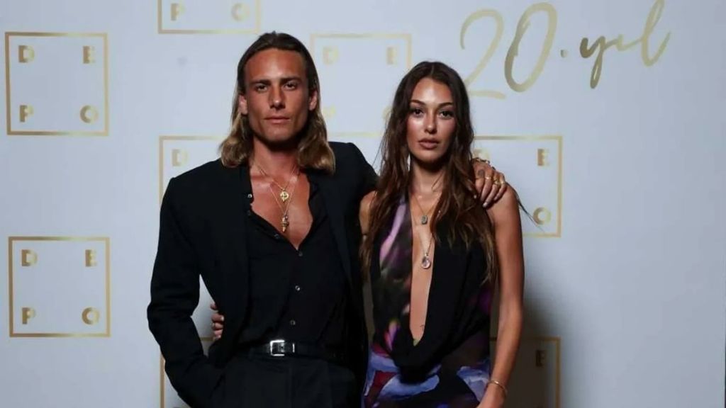 Son günlerde magazin dünyasında peş peşe gelen ayrılık haberlerine bir