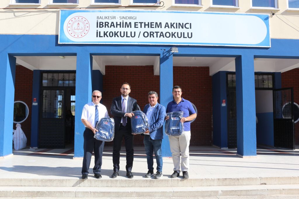 thumbnail TKDKdan deprem bolgesinde ogrencilere kirtasiye destegi - Marmara Bölge Gazetesi