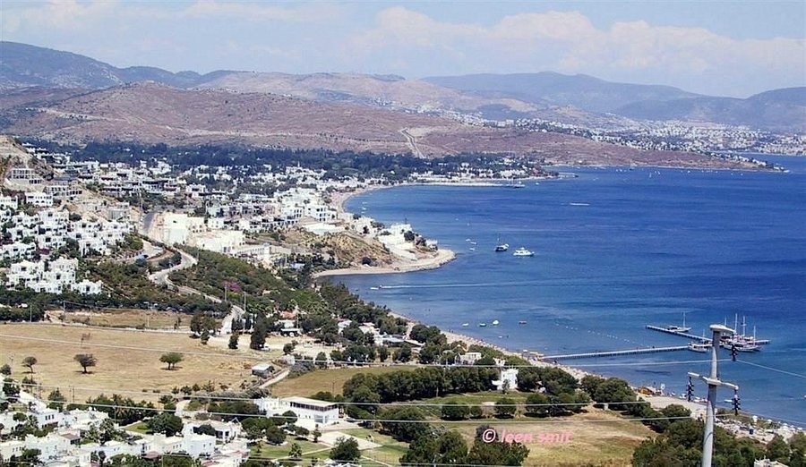 Bodrum’un en popüler tatil noktalarından biri olan Yahşi Plajı, berrak