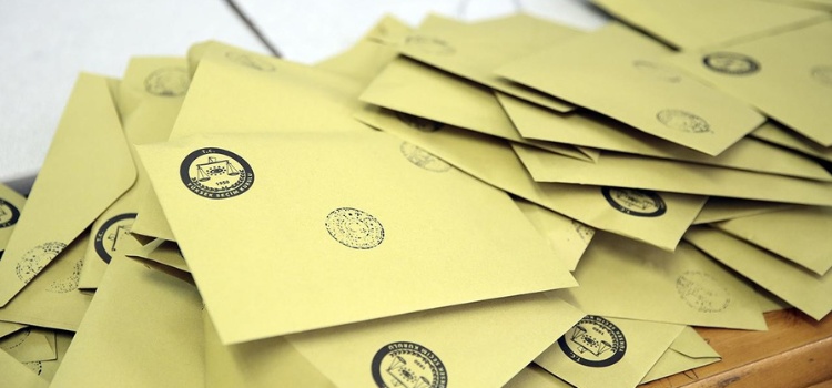 Balıkesir’de Cumhuriyet Halk Partisi (CHP) ilçe başkanlık seçimlerinde yeni bir