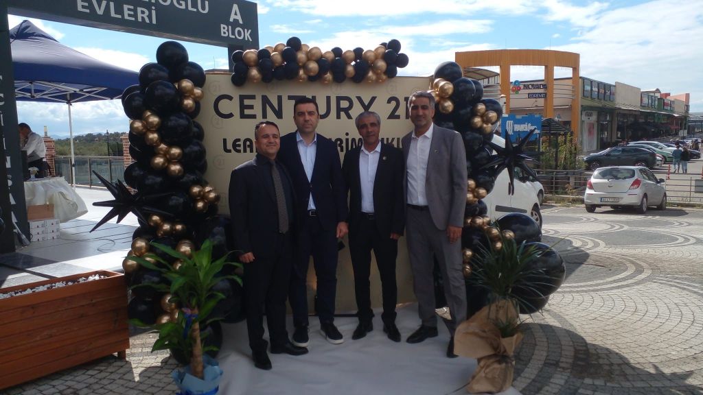 Gayrimenkul sektöründe yenilikçi vizyonuyla öne çıkan Century21 Leader, Edremit’teki yeni