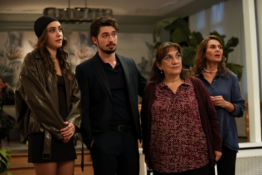 SHOW TV ekranlarının ilgiyle takip edilen dizisi Bahar, 56. bölümüyle